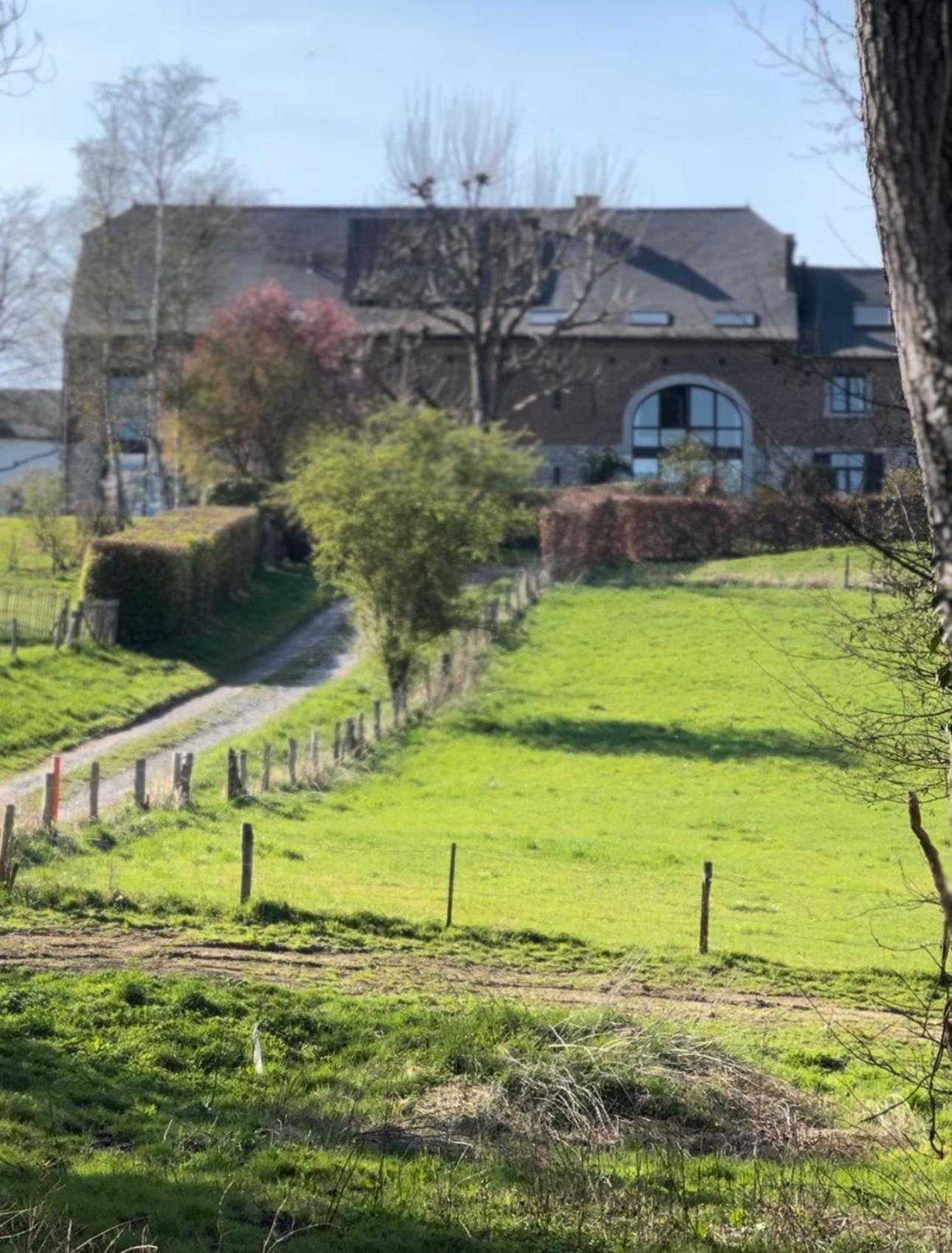 Les Deux Chambres Au Dessus De La Colline Namen Buitenkant foto